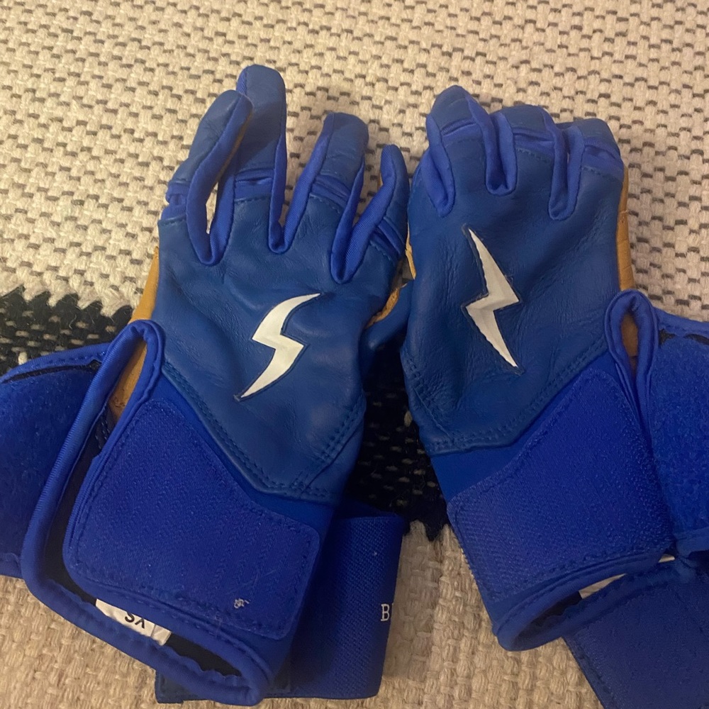 Youth small Bruce Bolt batting gloves